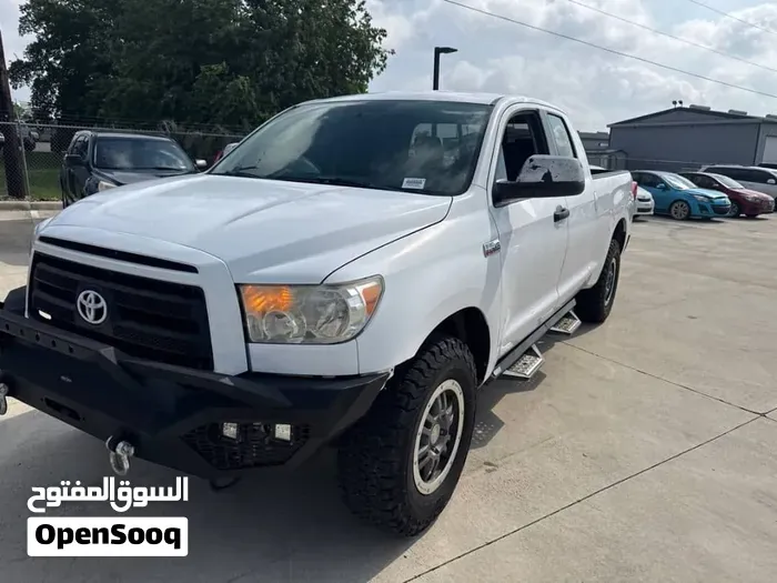 Toyota Tundra 2010 photo 2