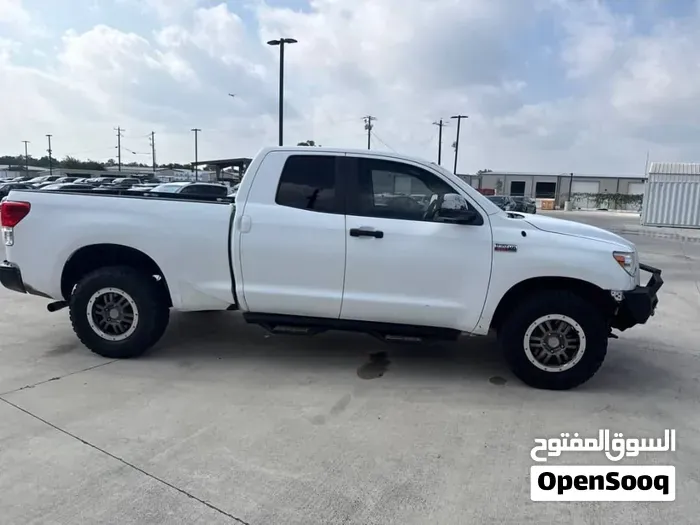 Toyota Tundra 2010 photo 4