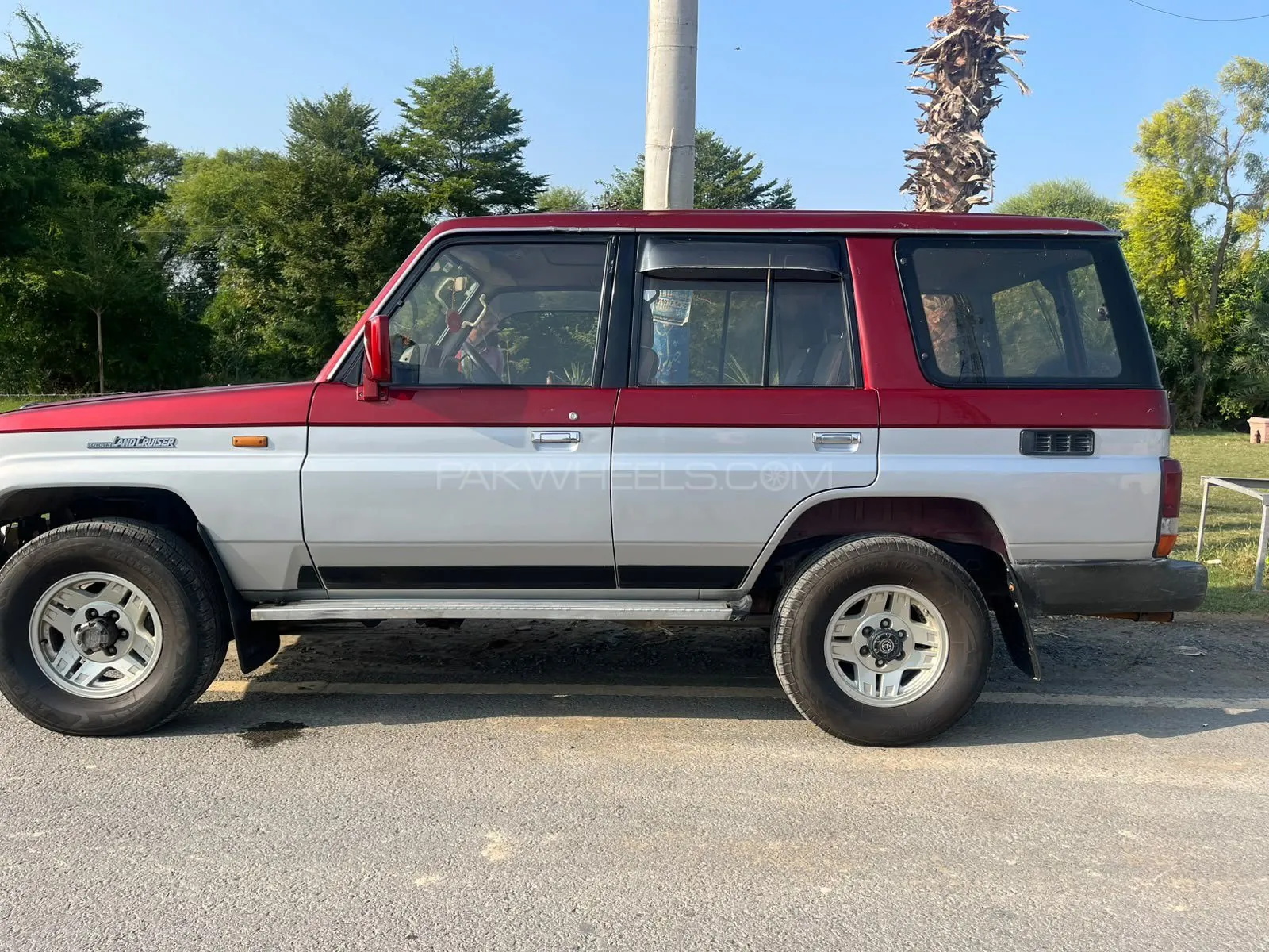 Toyota Land Cruiser