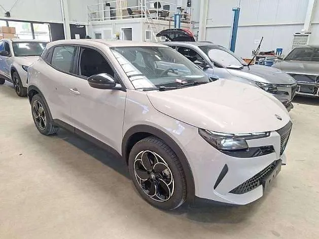 Alfa Romeo Junior Elettrica 2025 photo 3