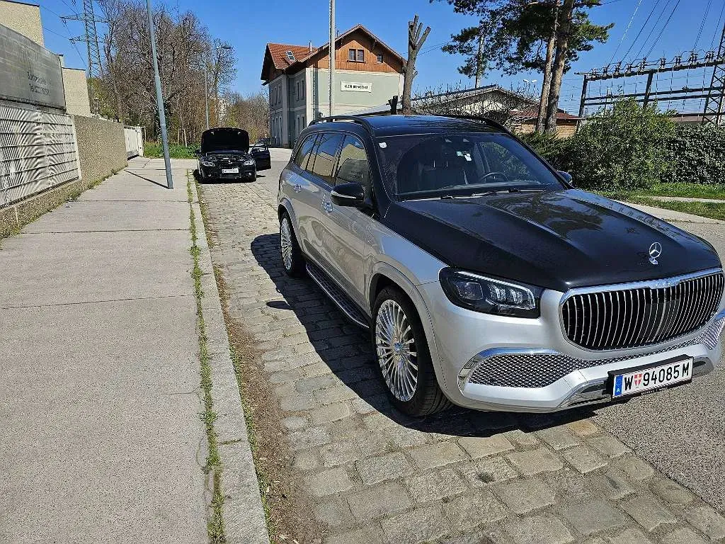 Mercedes-Benz Gls-Class 2020 photo 2