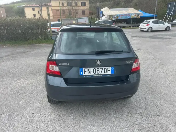 Skoda Fabia 2018 photo 3