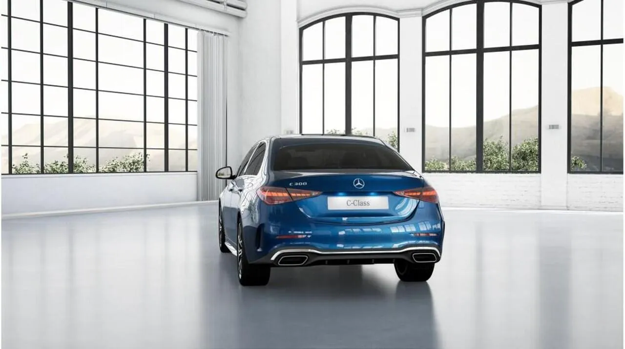 Mercedes-Benz C-Class photo 4