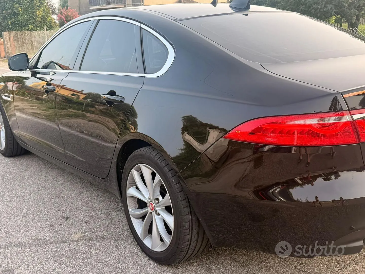 Jaguar Xf 2018 photo 3