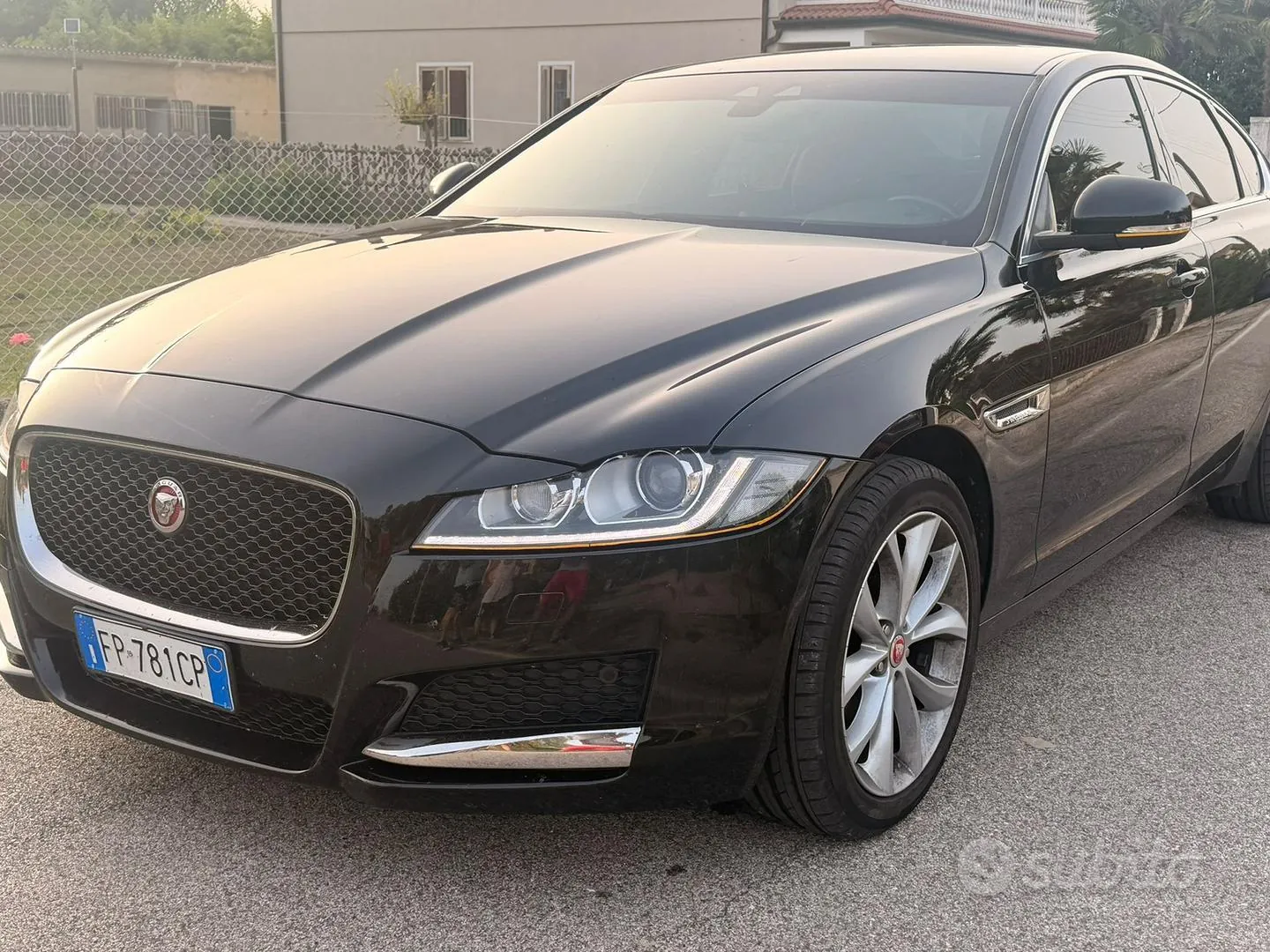 Jaguar Xf 2018 photo 2