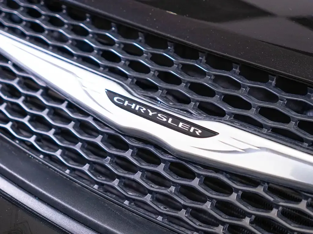 Chrysler Grand Caravan 2024 photo 5