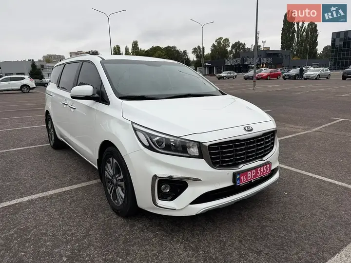 Kia Carnival 2019 photo 2