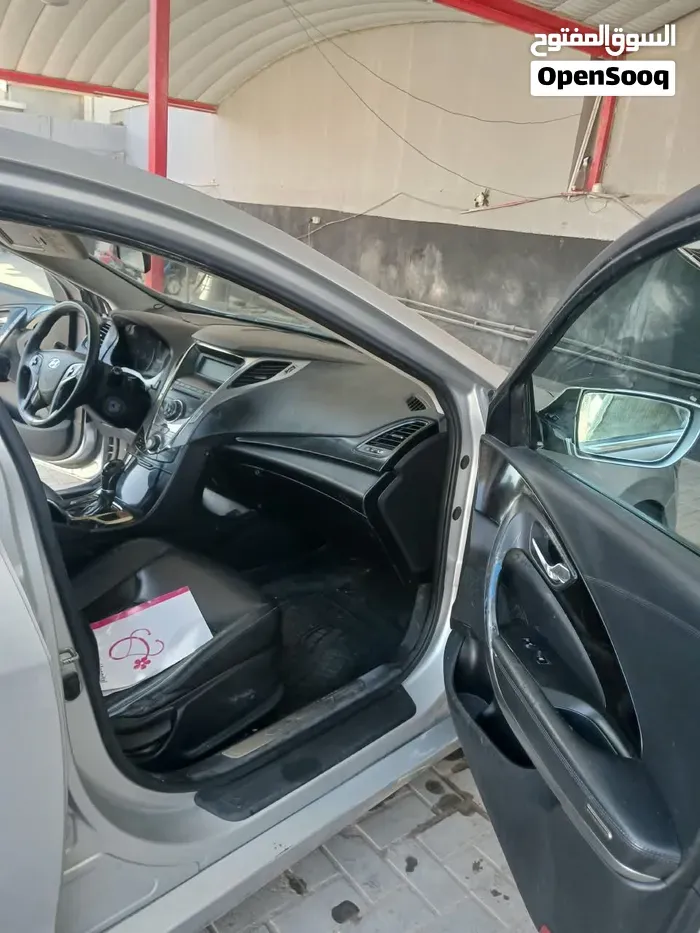 Hyundai Azera 2012 photo 4