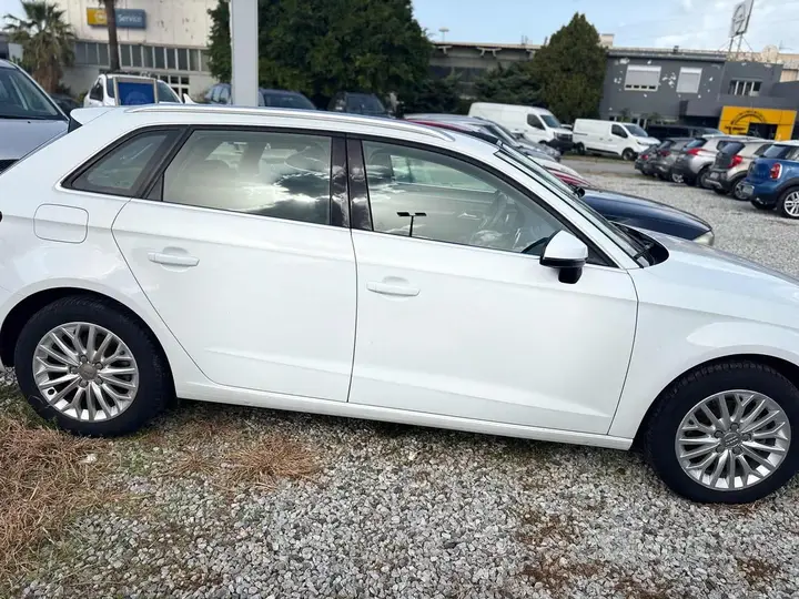 Audi A3 2015 photo 4