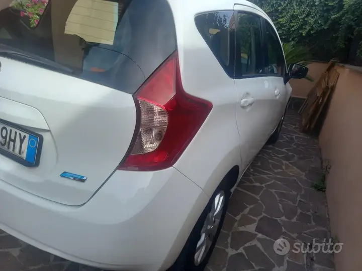 Nissan Note 2014 photo 3
