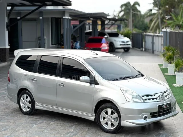 Nissan Grand Livina
