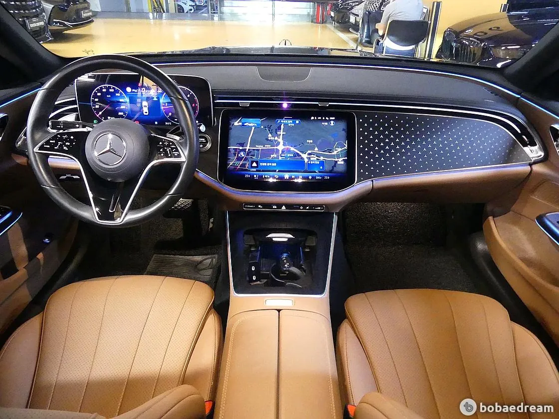 Mercedes-Benz E220D 2024 photo 4