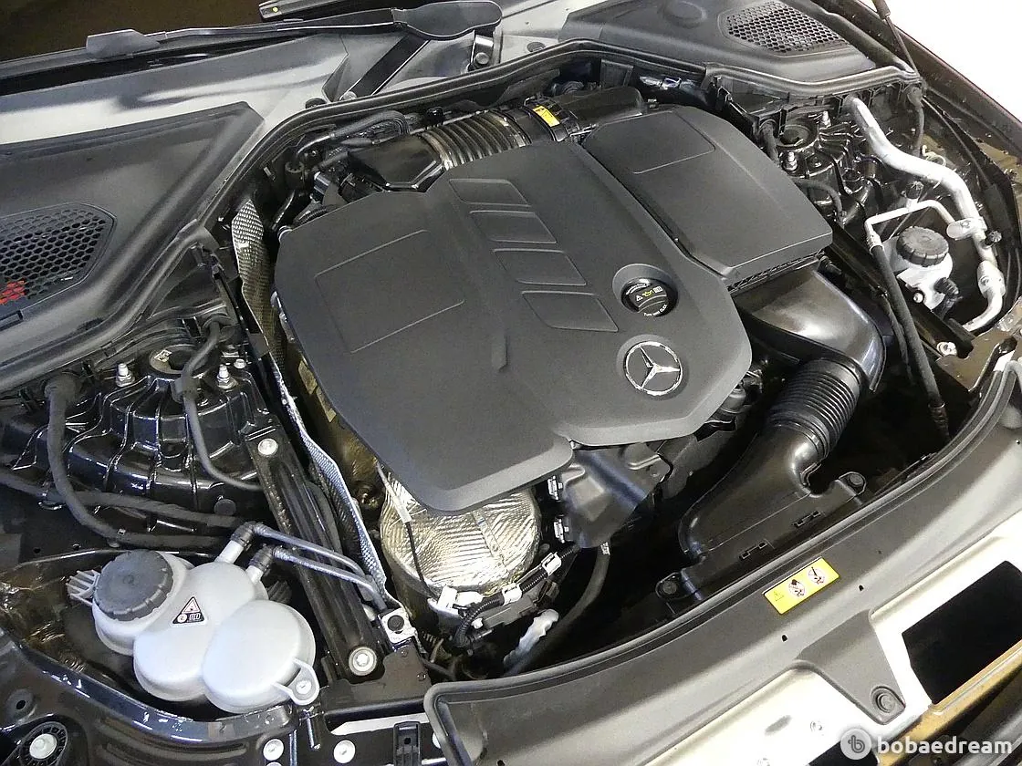 Mercedes-Benz E220D 2024 photo 5
