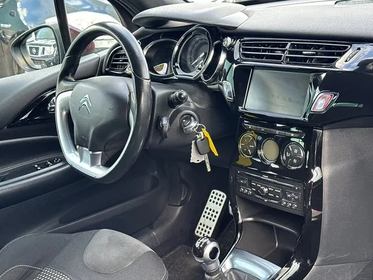 Citroen Ds3 2012 photo 2