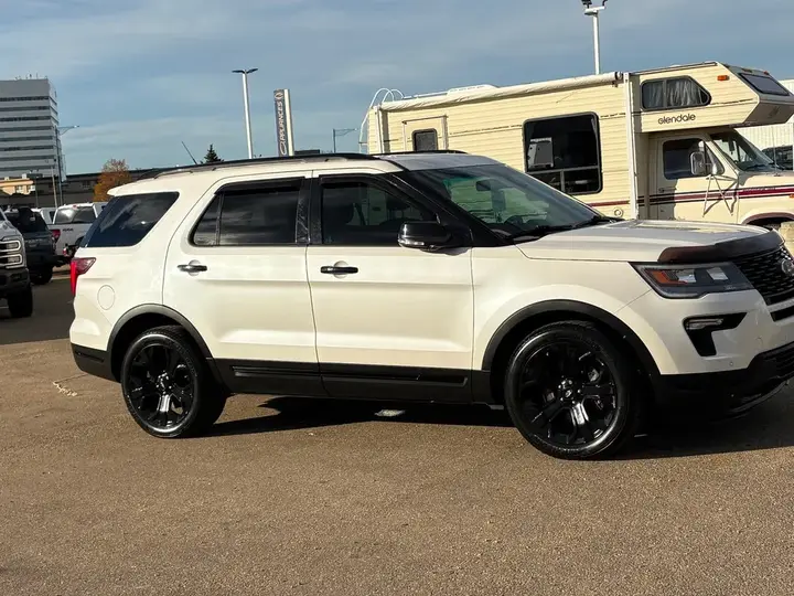 Ford Explorer Sport
