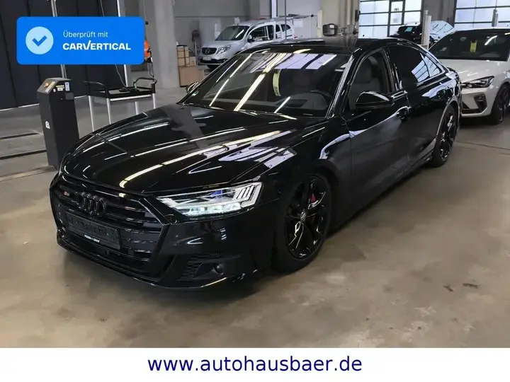 Audi S8