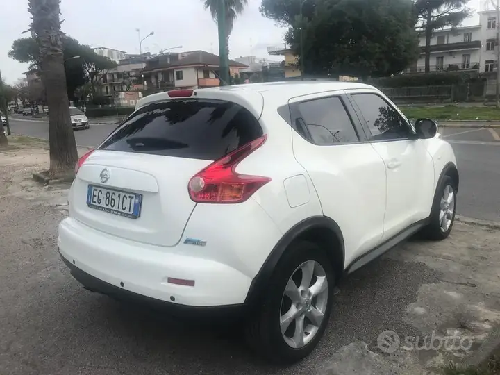 Nissan Juke 2011 photo 4