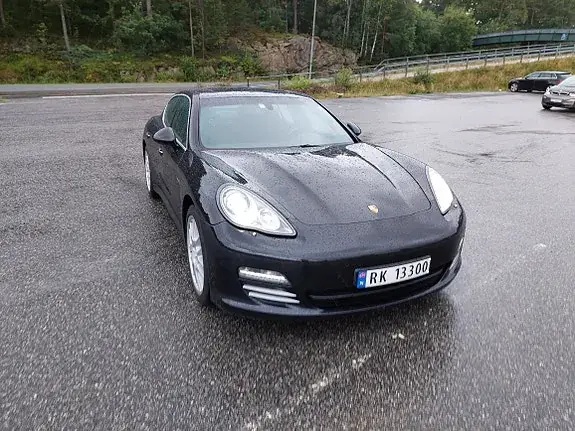 Porsche Panamera 2010 photo 3