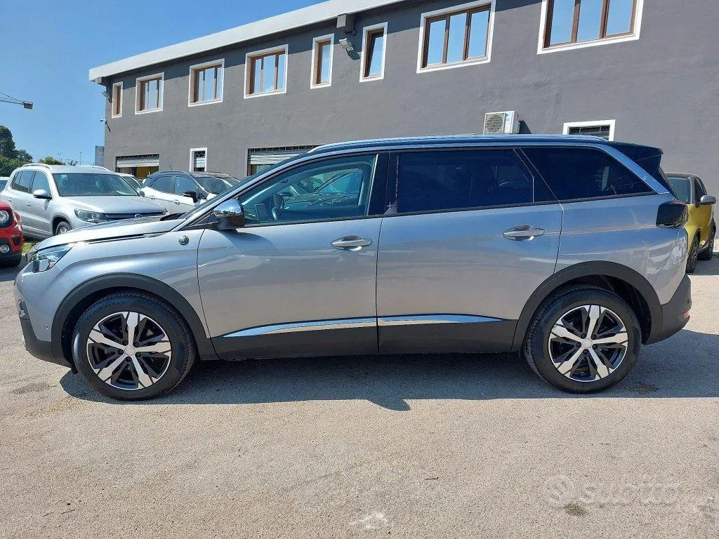 Peugeot 5008 2019 photo 4