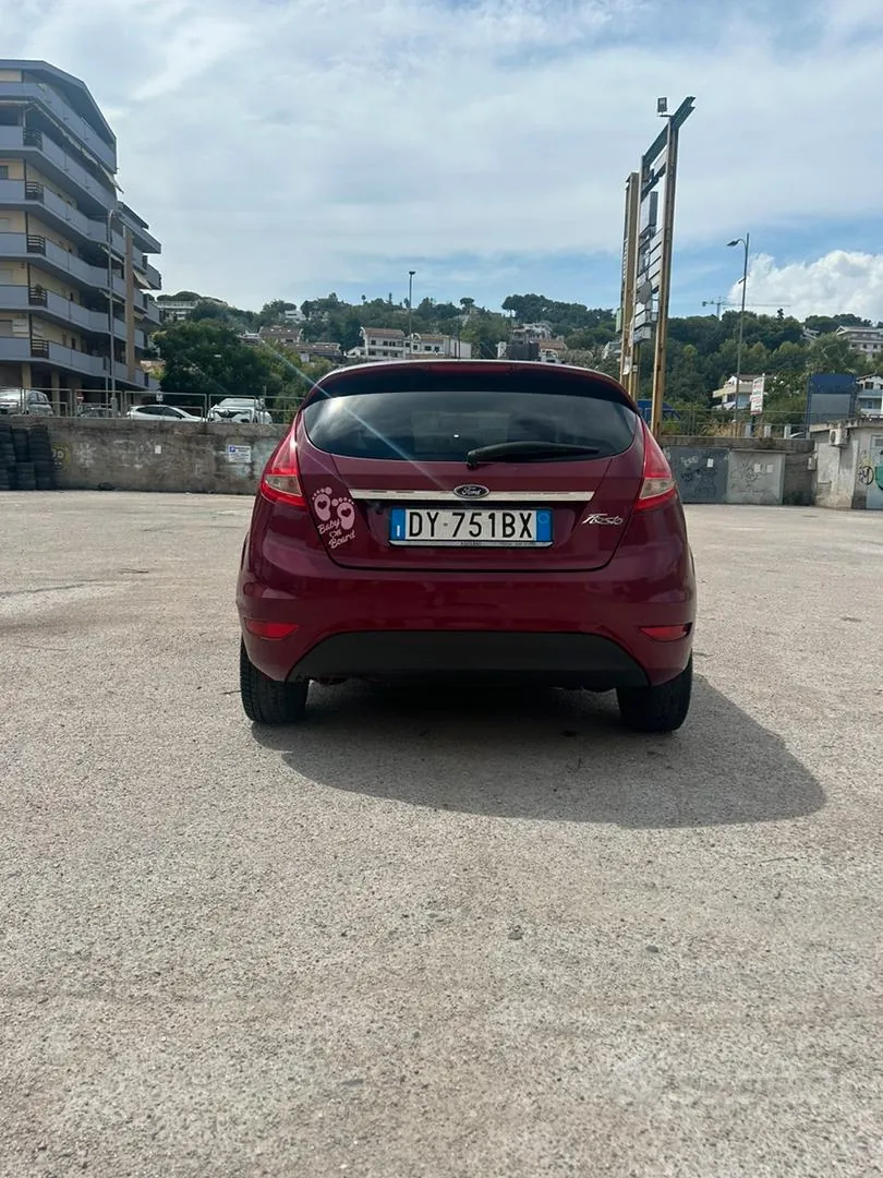 Ford Fiesta 2009 photo 2