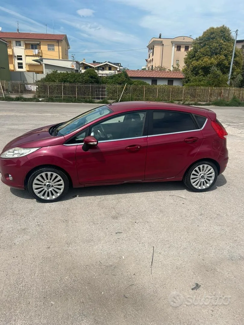 Ford Fiesta 2009 photo 3