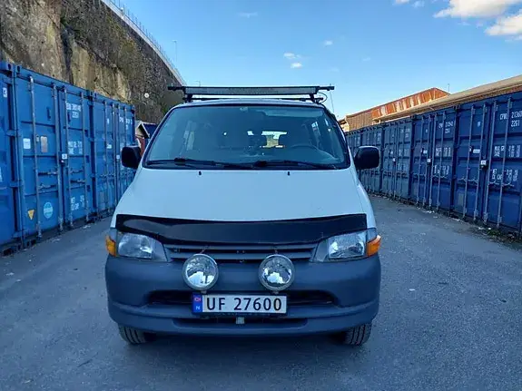 Toyota Hiace 2006 photo 2