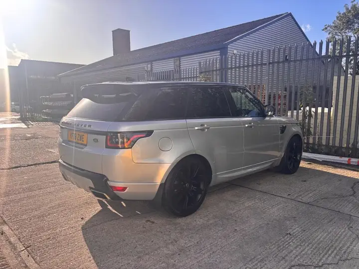 Land Rover Range Rover Sport 2018 photo 2