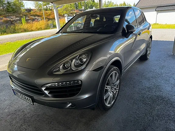 Porsche Cayenne 2011 photo 3