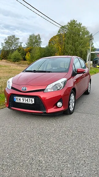 Toyota Yaris 2013 photo 3