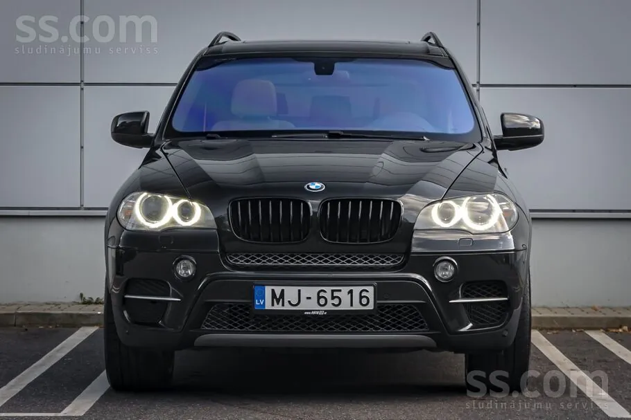BMW X5 2012 photo 2