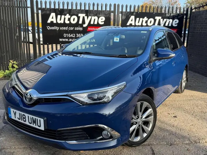 Toyota Auris 2018 photo 3