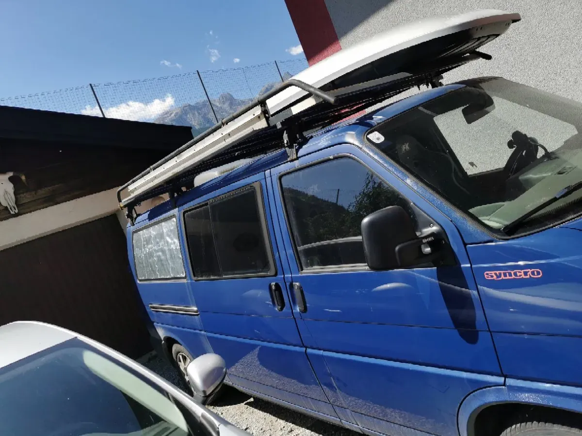 Volkswagen T4 1999 photo 2