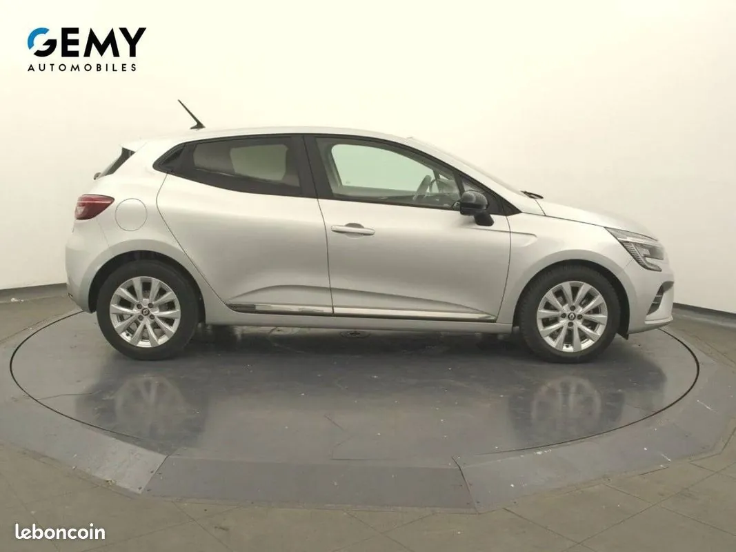 Renault Clio 2023 photo 4