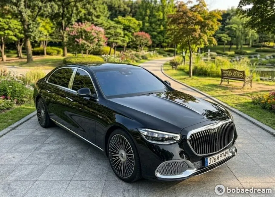 Mercedes-Benz Maybach S680 2025 photo 5