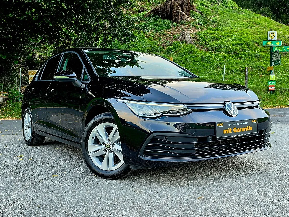 Volkswagen Golf 2022 photo 2