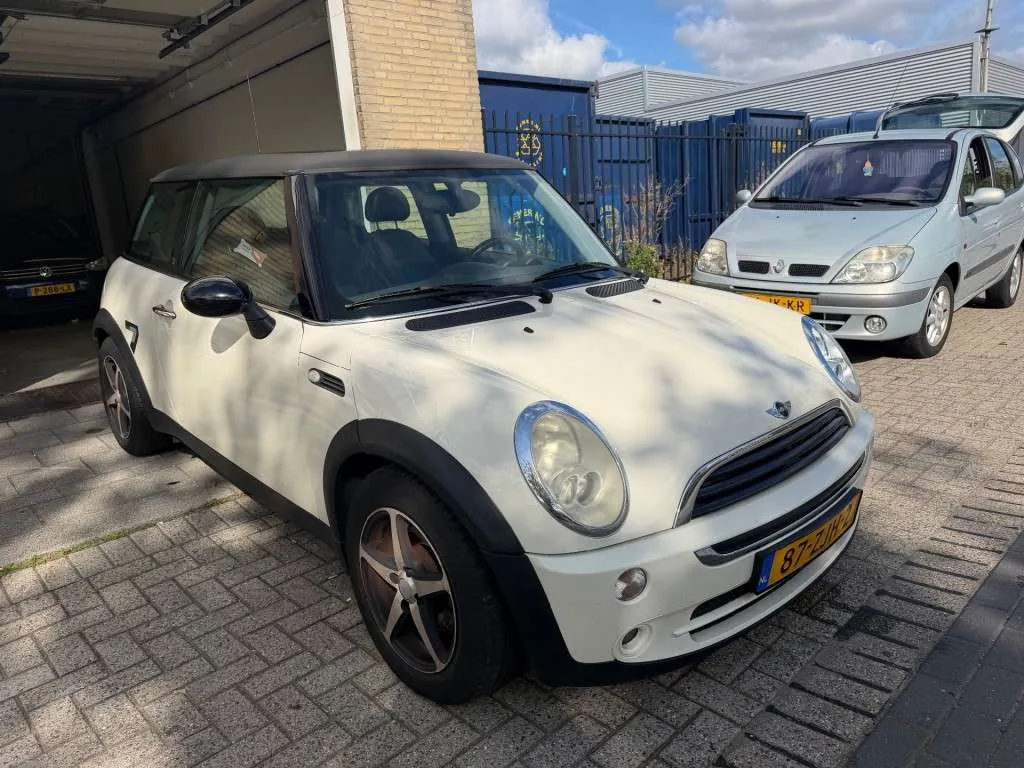 Mini One 2006 photo 5