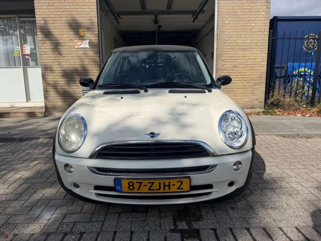 Mini One 2006 photo 4
