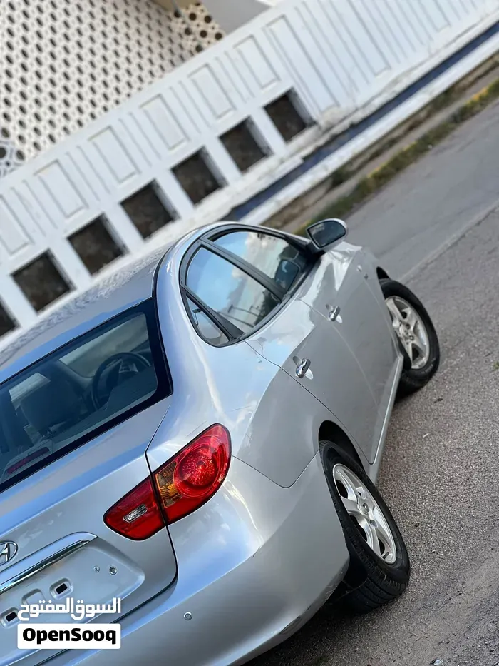 Hyundai Avante 2010 photo 3