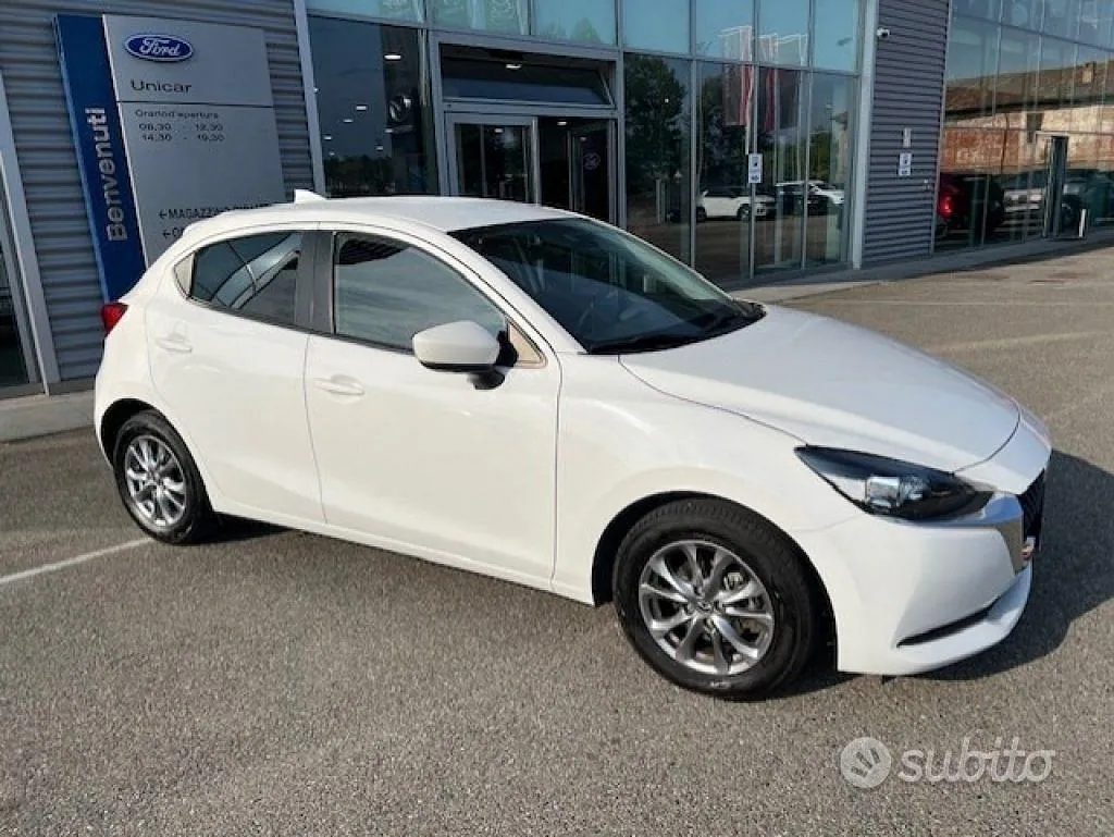 Mazda 2 2022 photo 3