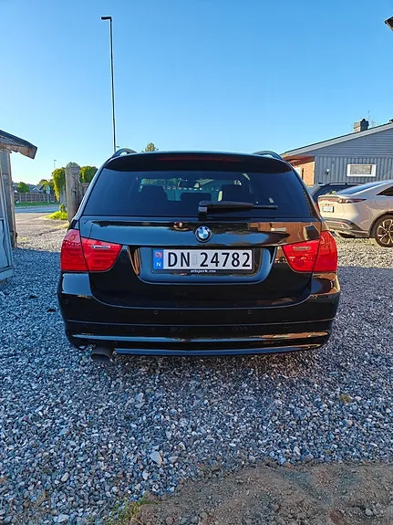 BMW 318D 2009 photo 5