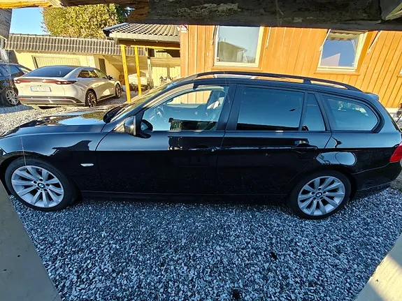 BMW 318D 2009 photo 4