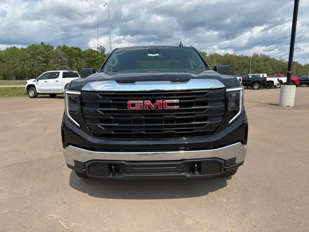 GMC Sierra 1500 2026 photo 2