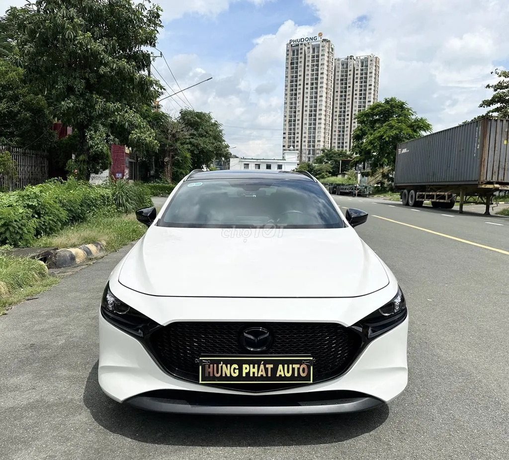 Mazda 3 2022 photo 2