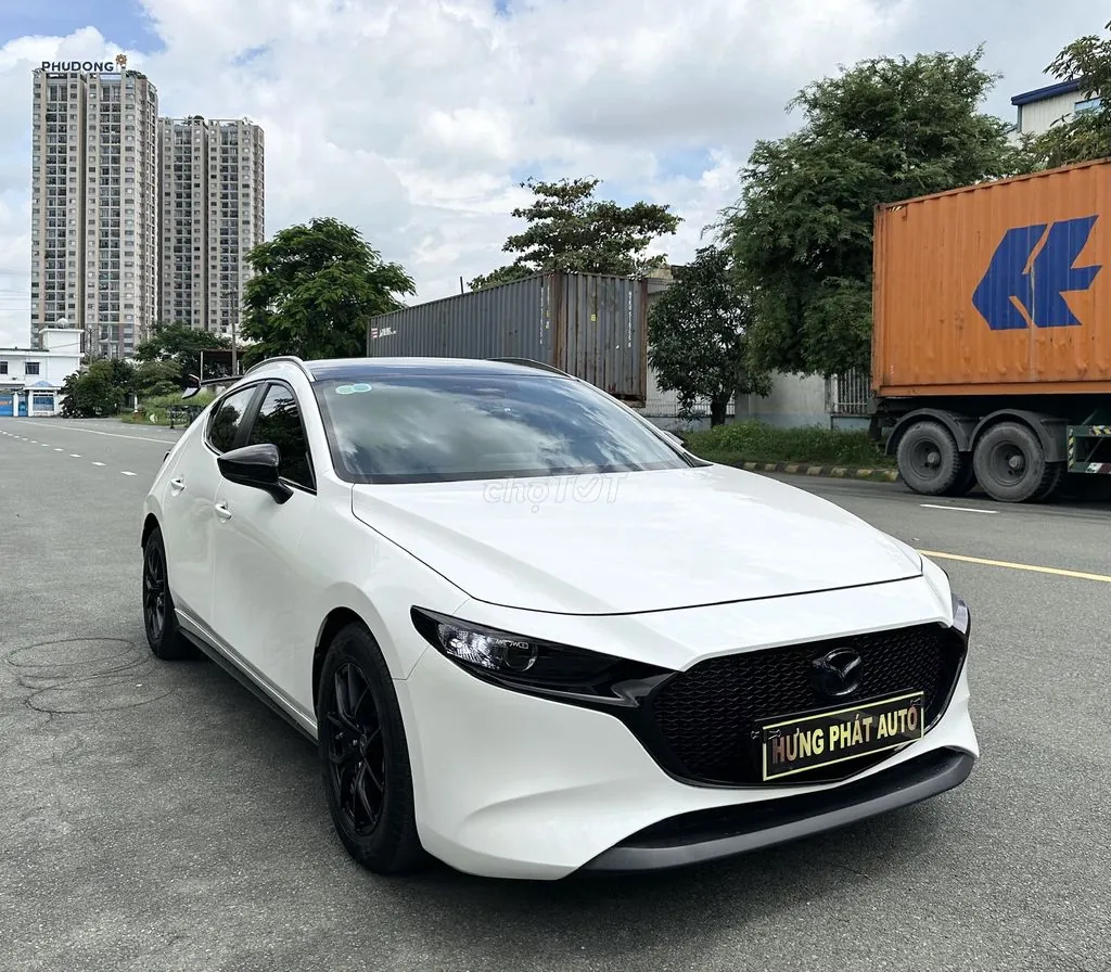 Mazda 3 2022 photo 3