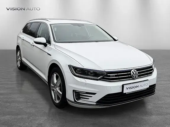 Volkswagen Passat 2017 photo 3