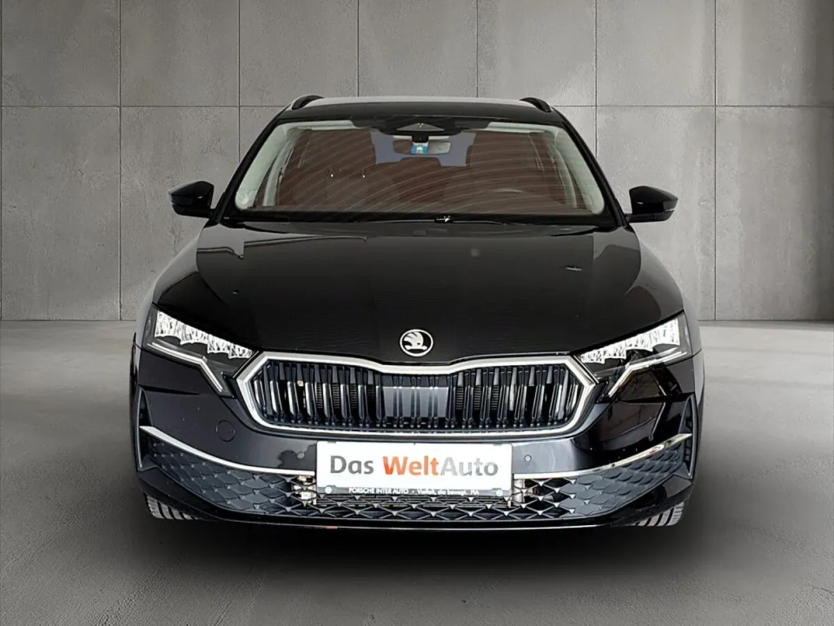 Skoda Octavia 2025 photo 2