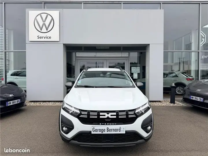 Dacia Sandero 2023 photo 2