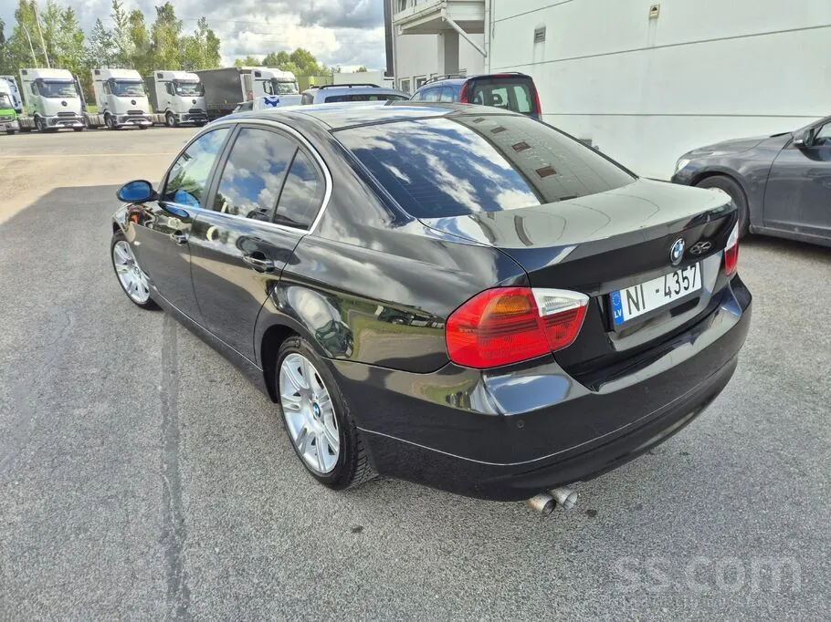BMW 325Xi 2006 photo 3