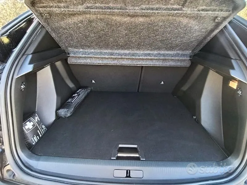 Peugeot 2008 2024 photo 4