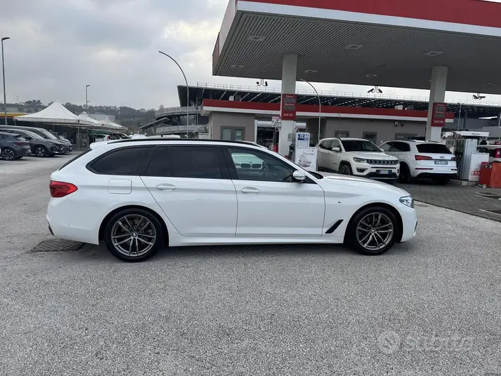 BMW 5 Series 2018 photo 2